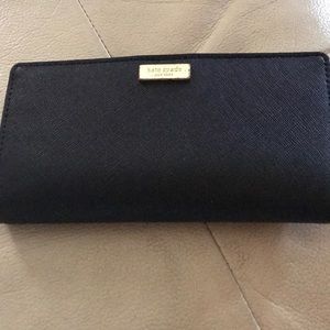 Kate Spade Wallet in black